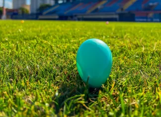 Estádio de Itajaí recebe caça aos ovos de Páscoa para 500 crianças com diversão e solidariedade