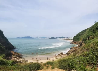 Construções na Praia Brava Norte sob risco: MPF recomenda suspensão de licenças em Itajaí