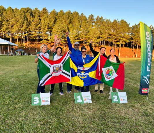 Atletas de Itajaí brilham na abertura dos Jogos da Terceira Idade com ouro no atletismo