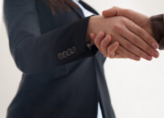 Mutirões de Emprego em Itajaí e Camboriú oferecem vagas neste final de semana