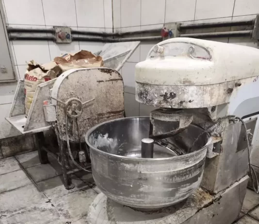 Fechada em Itapema fábrica de pães que operava sem higiene e abastecia a região