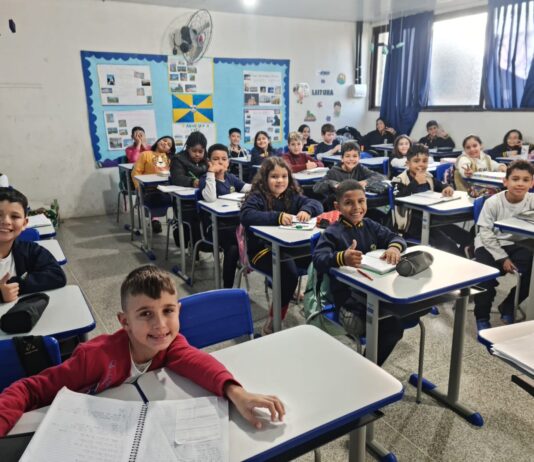 Itajaí reforça educação com investimento superior a R$ 1 milhão em mobiliário escolar