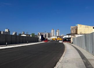 Rua do Porto em Itajaí terá asfalto refeito após obra mal executada