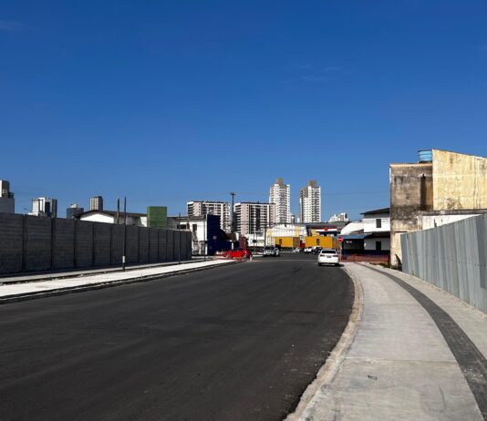 Rua do Porto em Itajaí terá asfalto refeito após obra mal executada