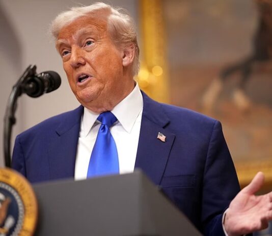 Trump taxa produtos do Brasil em 50% e eleva tensão comercial