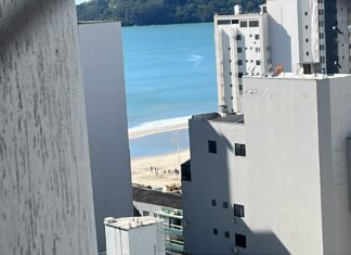 Balneário Camboriú registra ‘piscina natural’ e segue sob risco de ressaca