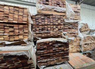 Madeira apreendida pelo Ibama é doada a Itajaí e será utilizada em obras públicas