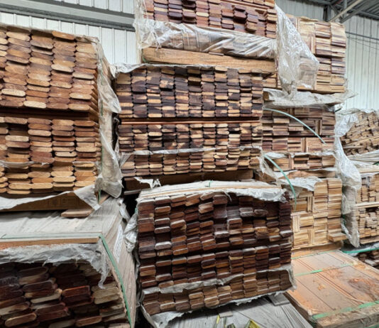 Madeira apreendida pelo Ibama é doada a Itajaí e será utilizada em obras públicas