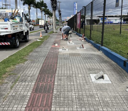Mutirão transforma calçadas da Adolfo Konder em Itajaí