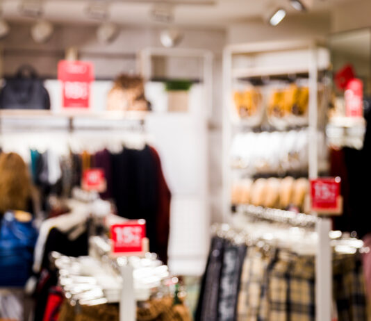 Comércio catarinense cresce 6% em 2025, acima da média nacional, impulsionado pelo consumo das famílias