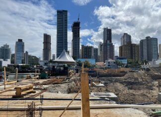 Maior shopping náutico do país avança nas obras e projeta mil vagas em Itajaí