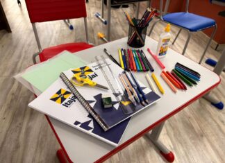 Rede municipal de Itajaí terá novos uniformes, kits escolares e tecnologia ampliada em 2026