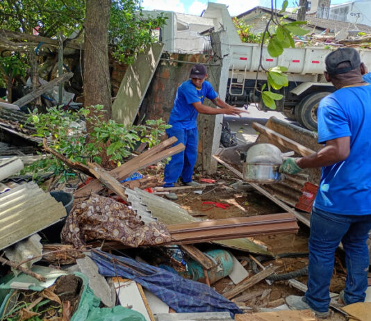 Prefeitura de Itajaí realiza limpeza emergencial em imóvel no bairro São Vicente para combater a dengue