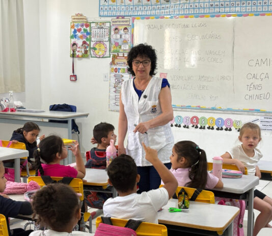 Itajaí nomeia 259 novos profissionais da educação e reforça rede municipal de ensino