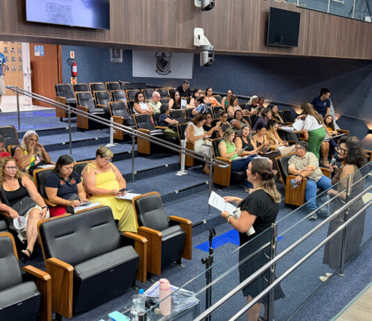 Profissionais da educação recebem formação sobre escuta especializada e prevenção à revitimização