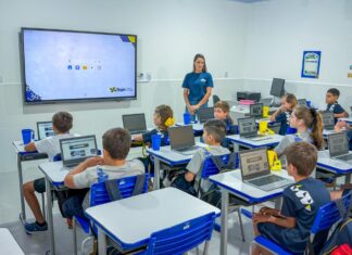 Ano letivo de 2026 começa com escolas reformadas e entrega de uniformes em Itajaí