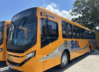Itajaí recebe três novos ônibus para reforçar transporte coletivo