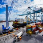 Porto de Itajaí articula exportação de banana para a Europa