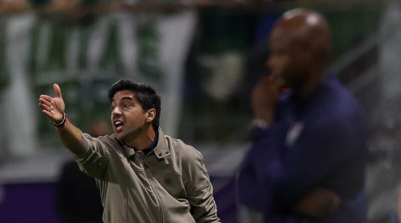 Abel leva o Palmeiras à quarta final de Libertadores em sete anos