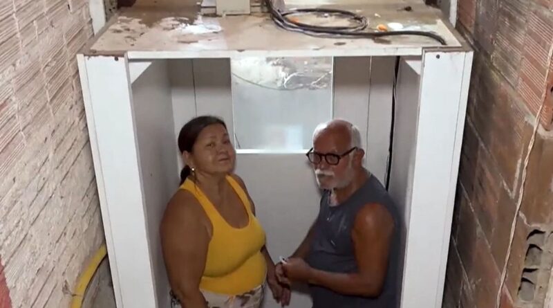 Após esposa cair de escada, ‘Rei da Gambiarra’ constrói elevador caseiro em 7 dias e valor chama atenção