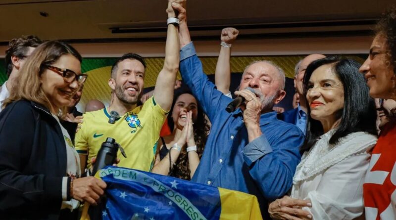 Campanha de Lula confere virada e mobilização “orgânica” nas ruas e redes