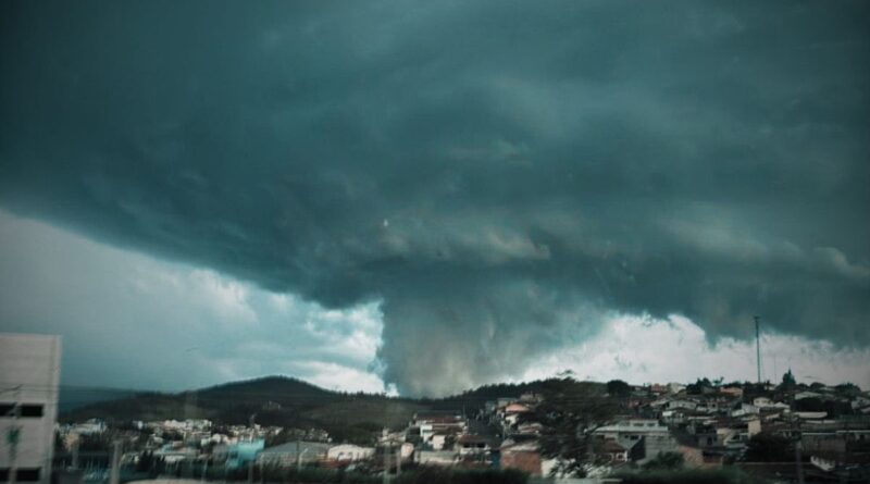 ‘Ciclone monstro’ no Sul do Brasil? Saiba se supertufão tem relação com os dois ciclones que causarão chuva intensa na região nos próximos dias