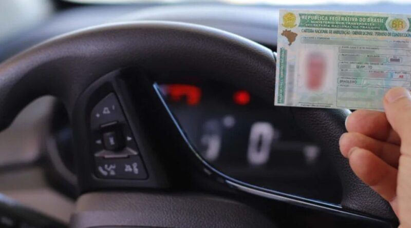 Detran muda regras em horários, biometria e instrutores autônomos para motoristas tirarem a CNH; veja mudanças na aula prática