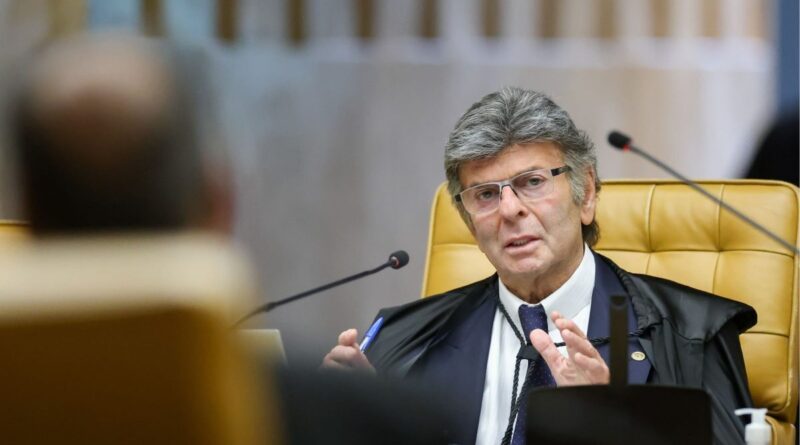 Fux cobra acesso a inquéritos de Moraes e dá 48 horas para STF liberar sigilos