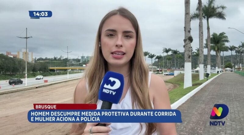Homem descumpre medida protetiva durante corrida em Brusque