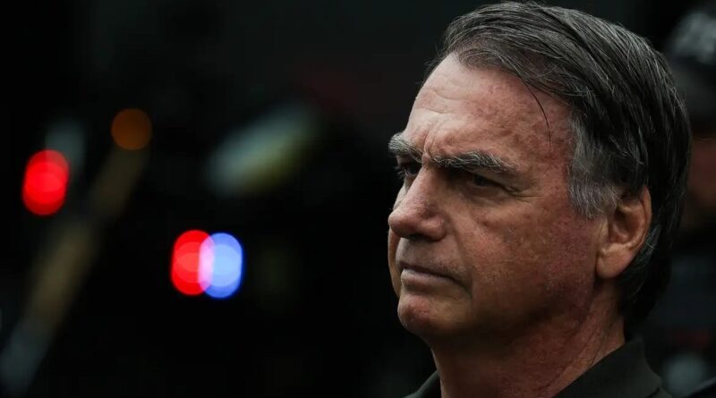 Novo boletim médico revela que Jair Bolsonaro teve taquicardia e falta de ar na última semana; ex-presidente segue em prisão domiciliar