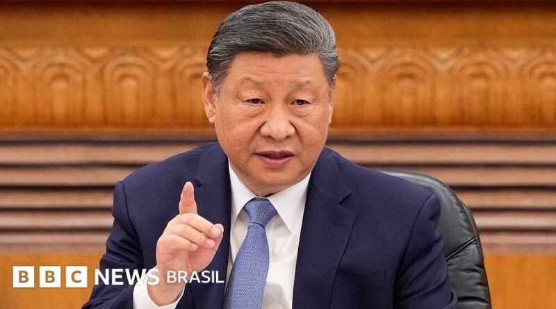 Xi promove expurgo no Partido Comunista da China e classifica corrupção como 'maior ameaça'